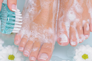  Как да се отървете от царевицата на краката и ръцете