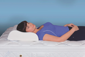  Как да се научите да спите на гърба си