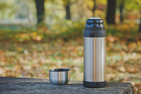 Как да се отървете от миризмата в термос