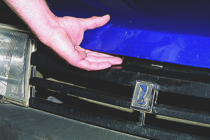  Как да отворите капака, ако кабелът се счупи