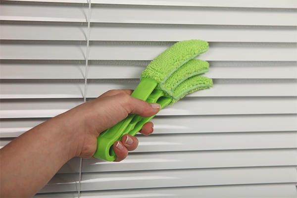 Как да измиете хоризонталните щори