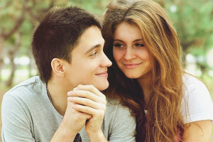  Как да разберем, че обичаш момиче