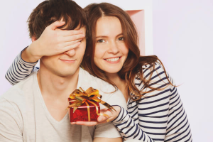  Първоначално поздравете брат си за рождения му ден