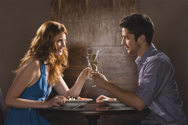 Как да поканите момиче на среща