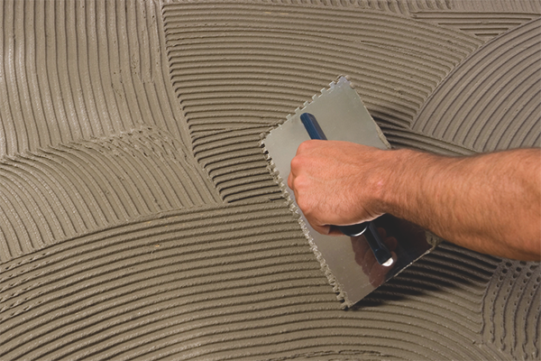 Как да разредим лепилото за плочки