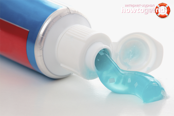 Паста за зъби за отстраняване на лак за нокти