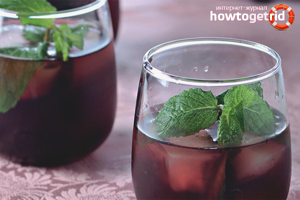 Компот от замръзналата планинска пепел и мента