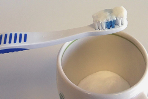  Мога ли да си мия зъбите със сода за хляб