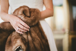  Как да почистим палтото от норки