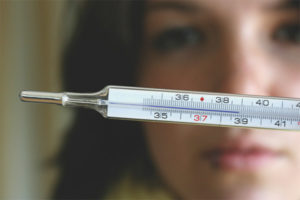  Каква температура трябва да се свали при възрастни