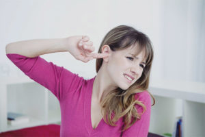  Сърбещи уши