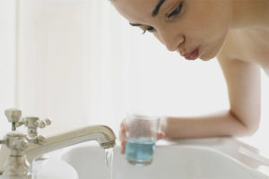  Как да изплакнете устата си след екстракция на зъбите