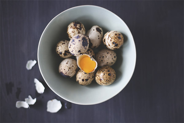 Пурпурни яйцевидни маски за лице